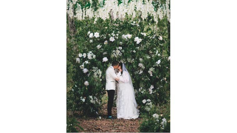 Rustic "Twilight" Arch Architecture &amp; Structures rental for events in Atlanta