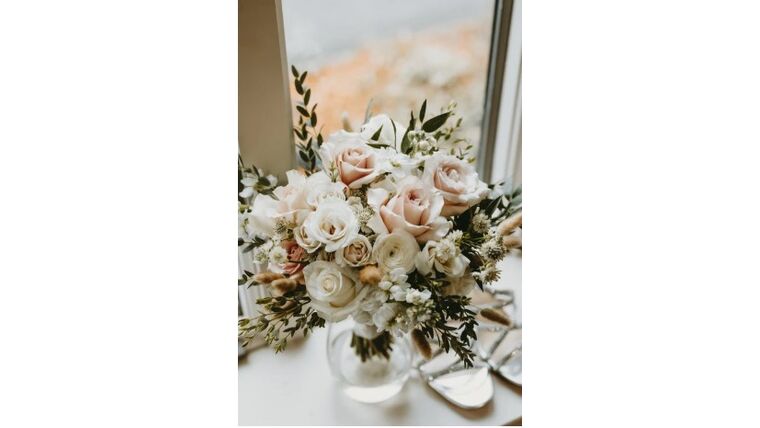 Florals- Bridal Bouquet Real Flowers Bouquets rental for events in Atlanta
