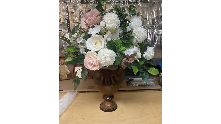 floral Holder Vases rental for events in Atlanta